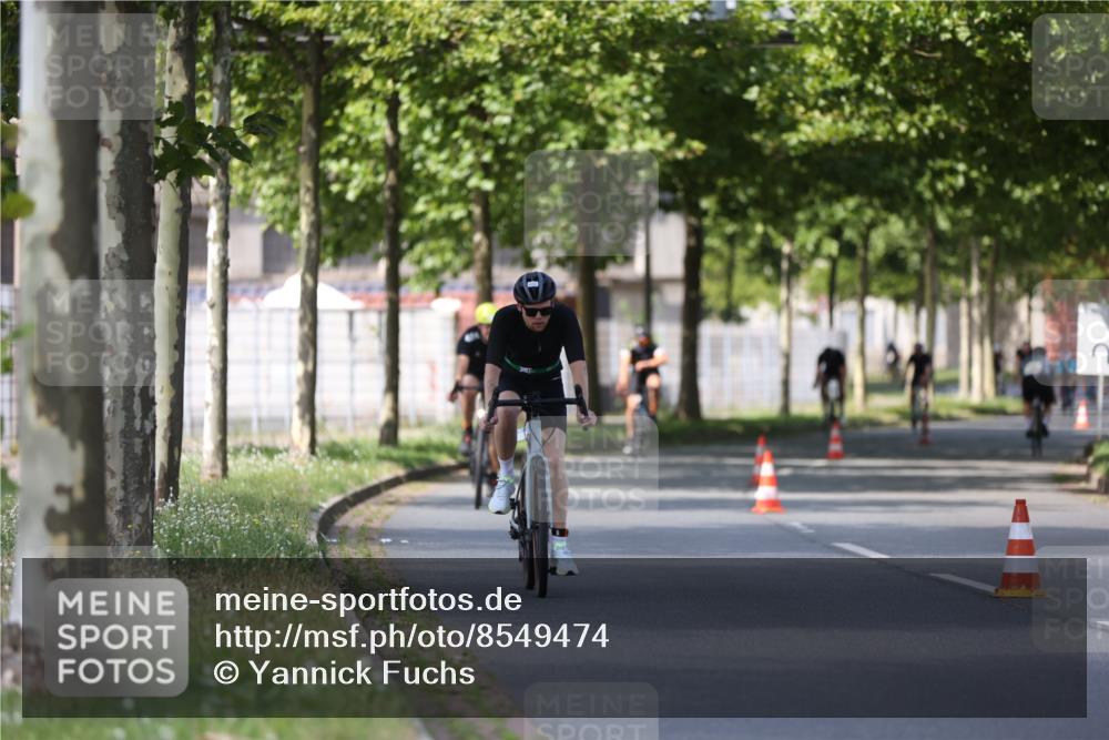 10.08.2025 - GEWOBA Citytriathlon Bremen Yannick Fuchs http://msf.ph/oto/8549474 10.08.2025 12:18:42 Radfahren 584, 642, 652, 678, 680, 759, 781, 789, 790, 825, 855, 919, 1015, 1018, 1029 meine-sportfotos.de