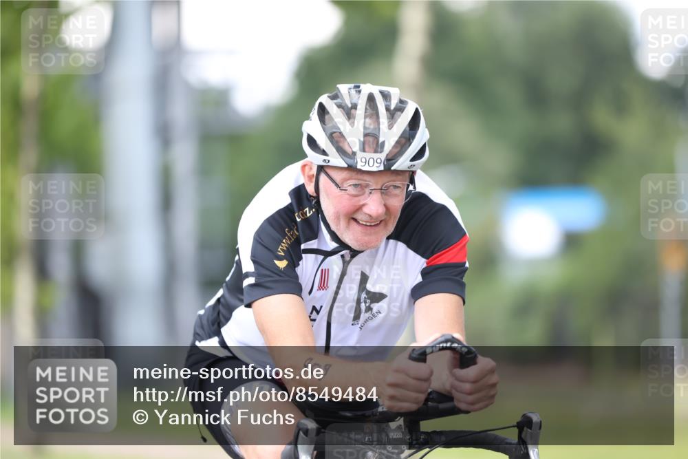 10.08.2025 - GEWOBA Citytriathlon Bremen Yannick Fuchs http://msf.ph/oto/8549484 10.08.2025 13:27:32 Radfahren 909 meine-sportfotos.de