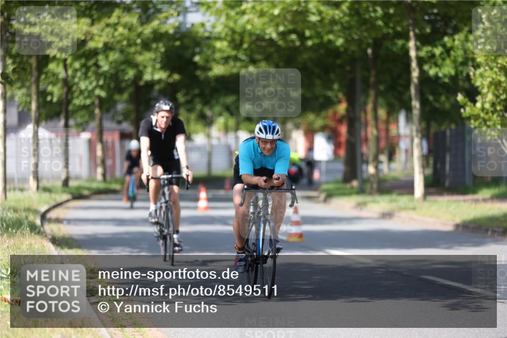 10.08.2025 - GEWOBA Citytriathlon Bremen Yannick Fuchs http://msf.ph/oto/8549511 10.08.2025 12:18:54 Radfahren 556, 642, 652, 789, 790, 825, 853, 978, 982, 1015, 1018 meine-sportfotos.de