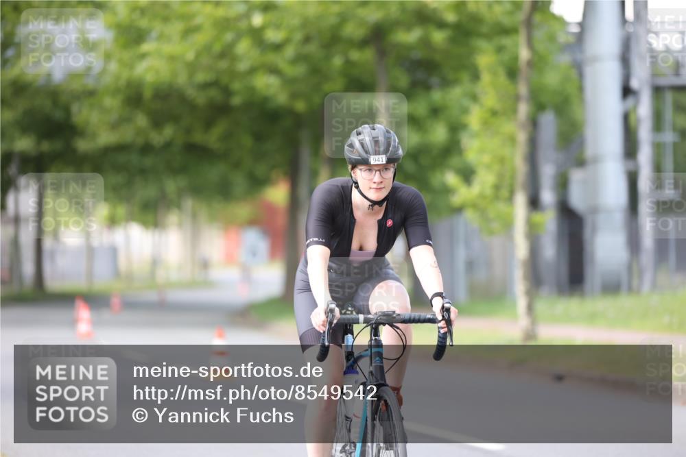 10.08.2025 - GEWOBA Citytriathlon Bremen Yannick Fuchs http://msf.ph/oto/8549542 10.08.2025 13:28:03 Radfahren 746, 941 meine-sportfotos.de