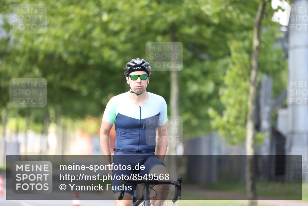 10.08.2025 - GEWOBA Citytriathlon Bremen Yannick Fuchs http://msf.ph/oto/8549568 10.08.2025 13:28:19 Radfahren 746, 903 meine-sportfotos.de