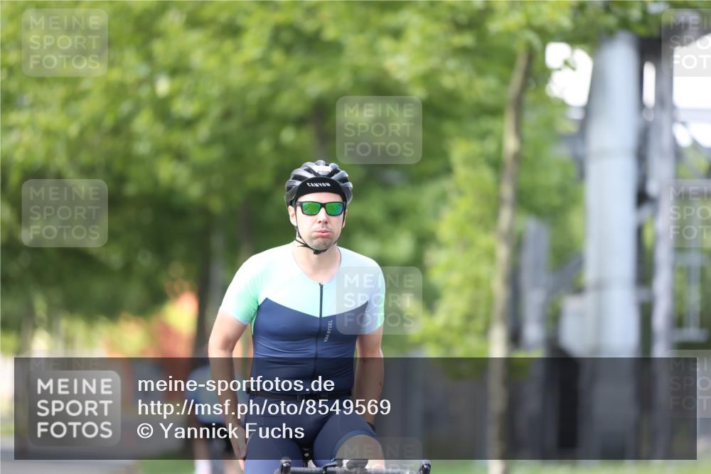 10.08.2025 - GEWOBA Citytriathlon Bremen Yannick Fuchs http://msf.ph/oto/8549569 10.08.2025 13:28:20 Radfahren 746, 903 meine-sportfotos.de