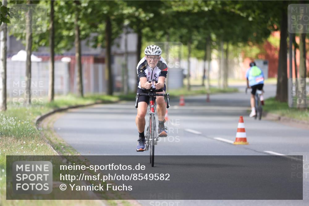 10.08.2025 - GEWOBA Citytriathlon Bremen Yannick Fuchs http://msf.ph/oto/8549582 10.08.2025 13:28:22 Radfahren 746, 903 meine-sportfotos.de