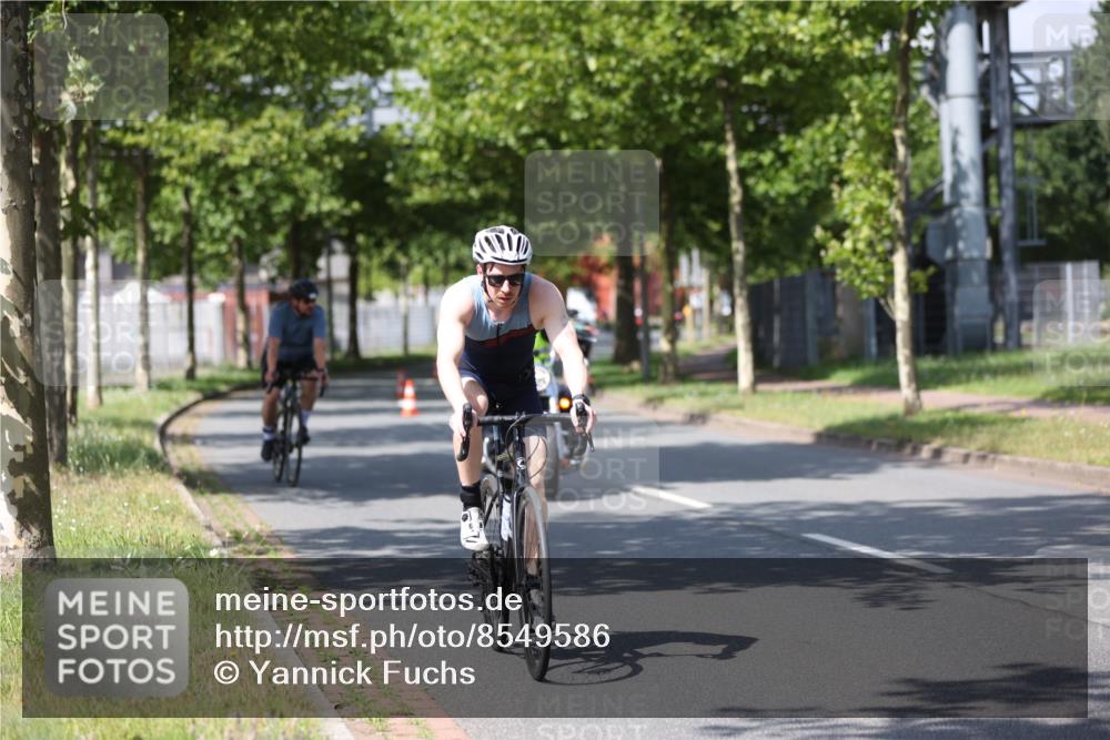 10.08.2025 - GEWOBA Citytriathlon Bremen Yannick Fuchs http://msf.ph/oto/8549586 10.08.2025 12:19:26 Radfahren 709, 750, 762, 804, 872, 1033 meine-sportfotos.de