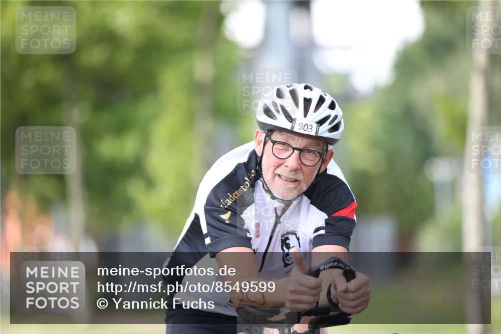 10.08.2025 - GEWOBA Citytriathlon Bremen Yannick Fuchs http://msf.ph/oto/8549599 10.08.2025 13:28:23 Radfahren 746, 903 meine-sportfotos.de