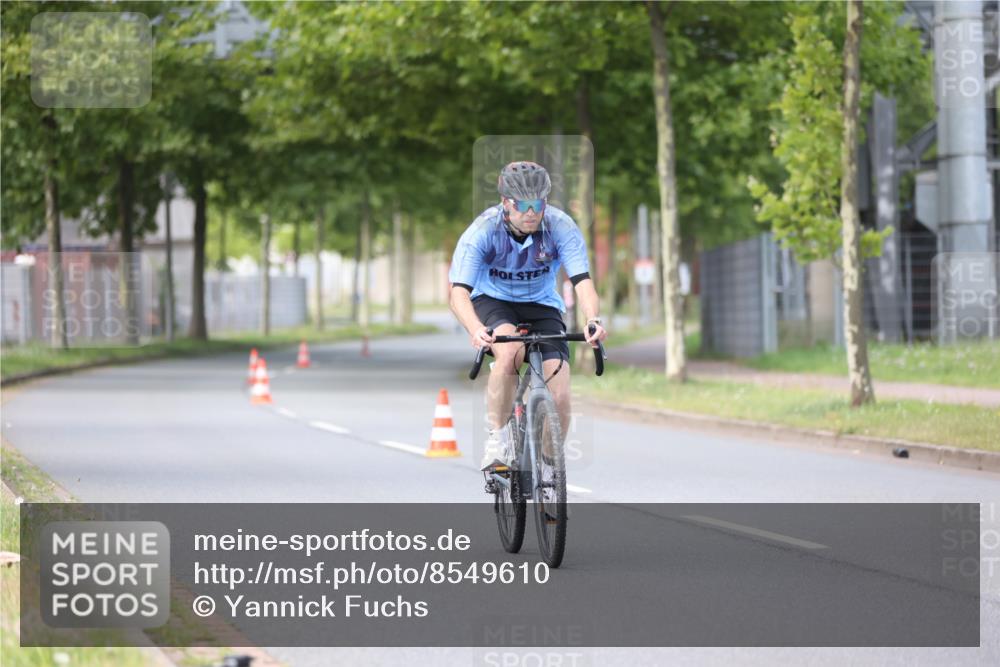10.08.2025 - GEWOBA Citytriathlon Bremen Yannick Fuchs http://msf.ph/oto/8549610 10.08.2025 13:29:18 Radfahren 638 meine-sportfotos.de