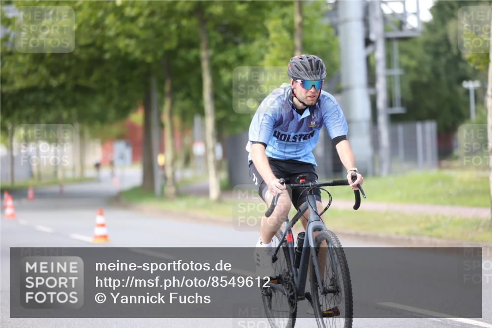 10.08.2025 - GEWOBA Citytriathlon Bremen Yannick Fuchs http://msf.ph/oto/8549612 10.08.2025 13:29:19 Radfahren 638, 980, 1032 meine-sportfotos.de