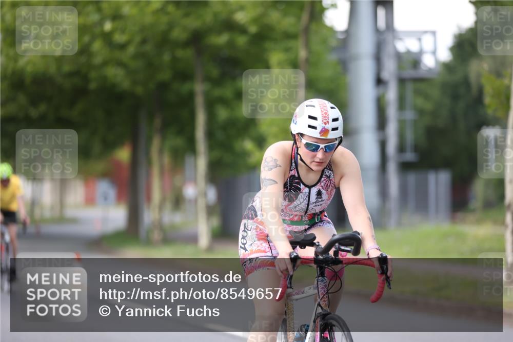 10.08.2025 - GEWOBA Citytriathlon Bremen Yannick Fuchs http://msf.ph/oto/8549657 10.08.2025 13:30:05 Radfahren 792, 942 meine-sportfotos.de