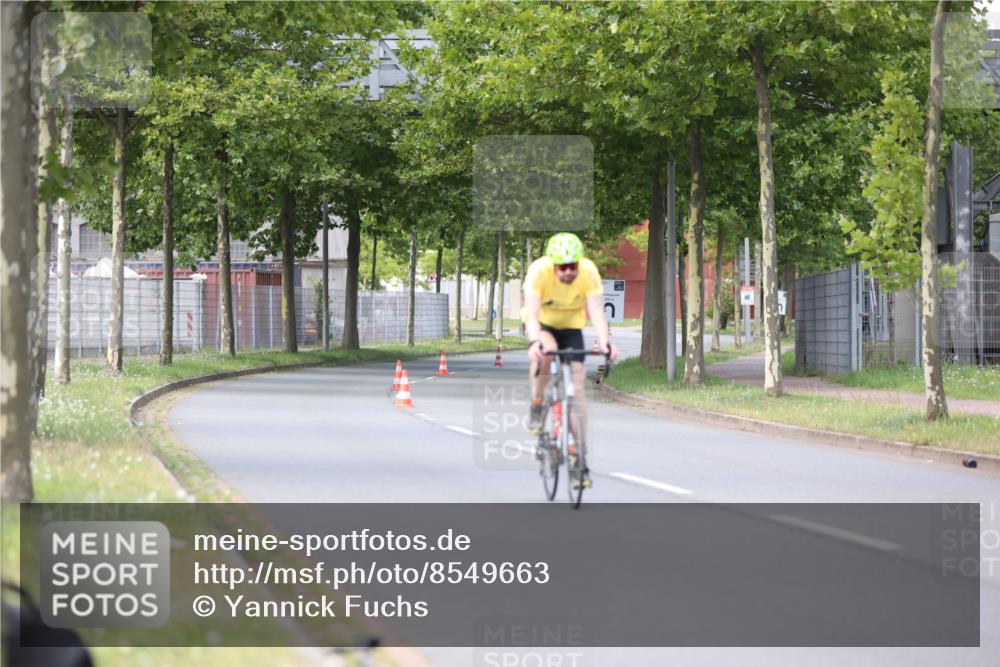 10.08.2025 - GEWOBA Citytriathlon Bremen Yannick Fuchs http://msf.ph/oto/8549663 10.08.2025 13:30:06 Radfahren 792, 942 meine-sportfotos.de