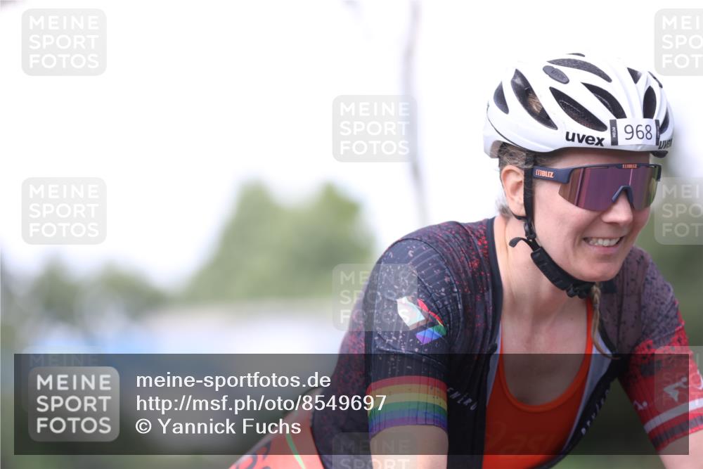 10.08.2025 - GEWOBA Citytriathlon Bremen Yannick Fuchs http://msf.ph/oto/8549697 10.08.2025 13:31:26 Radfahren 724, 922, 968 meine-sportfotos.de