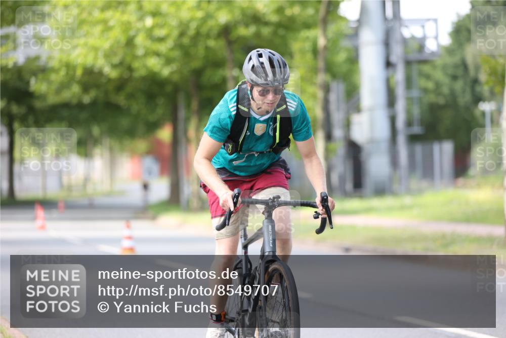 10.08.2025 - GEWOBA Citytriathlon Bremen Yannick Fuchs http://msf.ph/oto/8549707 10.08.2025 13:31:33 Radfahren 724, 968 meine-sportfotos.de