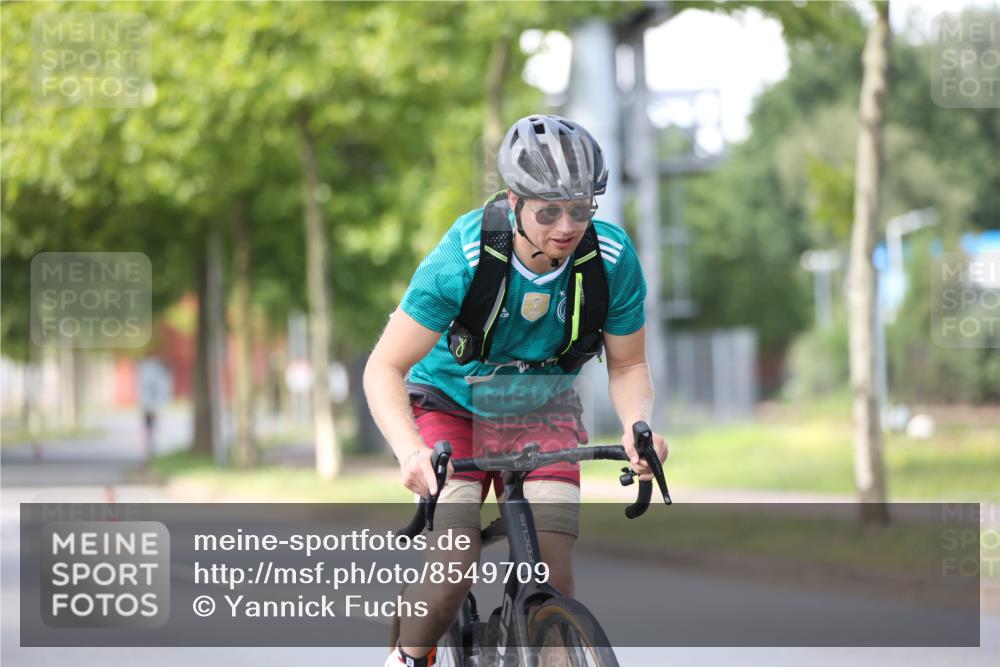 10.08.2025 - GEWOBA Citytriathlon Bremen Yannick Fuchs http://msf.ph/oto/8549709 10.08.2025 13:31:33 Radfahren 724, 968 meine-sportfotos.de
