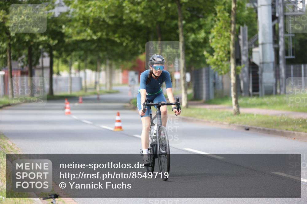 10.08.2025 - GEWOBA Citytriathlon Bremen Yannick Fuchs http://msf.ph/oto/8549719 10.08.2025 13:32:11 Radfahren 935, 1031 meine-sportfotos.de