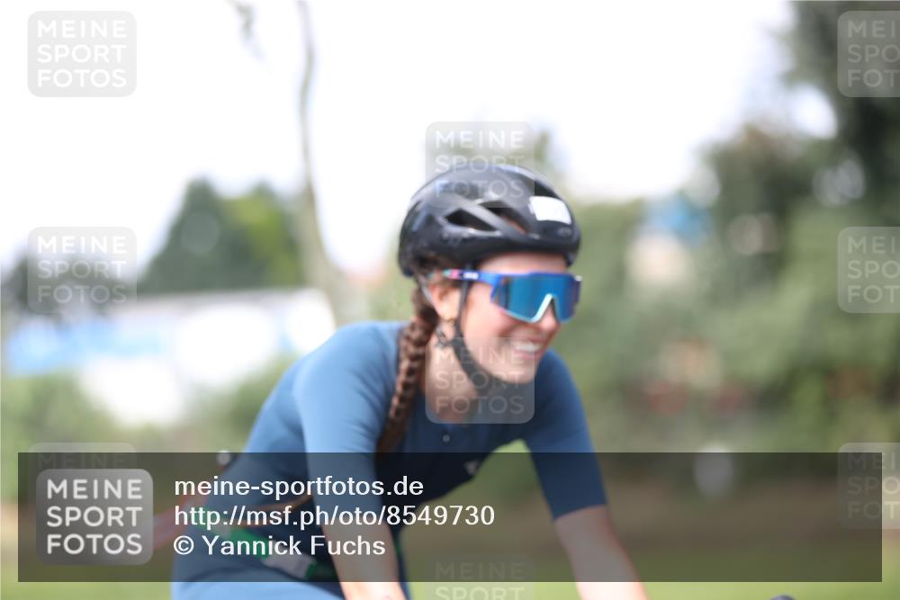 10.08.2025 - GEWOBA Citytriathlon Bremen Yannick Fuchs http://msf.ph/oto/8549730 10.08.2025 13:32:12 Radfahren 935, 1031 meine-sportfotos.de