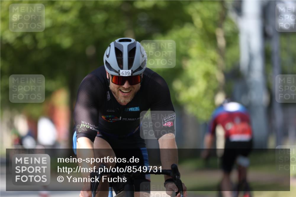 10.08.2025 - GEWOBA Citytriathlon Bremen Yannick Fuchs http://msf.ph/oto/8549731 10.08.2025 12:20:03 Radfahren 639, 719, 739, 764, 782, 784, 841, 844, 920, 1027 meine-sportfotos.de