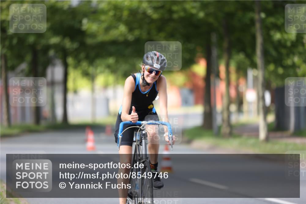 10.08.2025 - GEWOBA Citytriathlon Bremen Yannick Fuchs http://msf.ph/oto/8549746 10.08.2025 13:32:38 Radfahren 937 meine-sportfotos.de