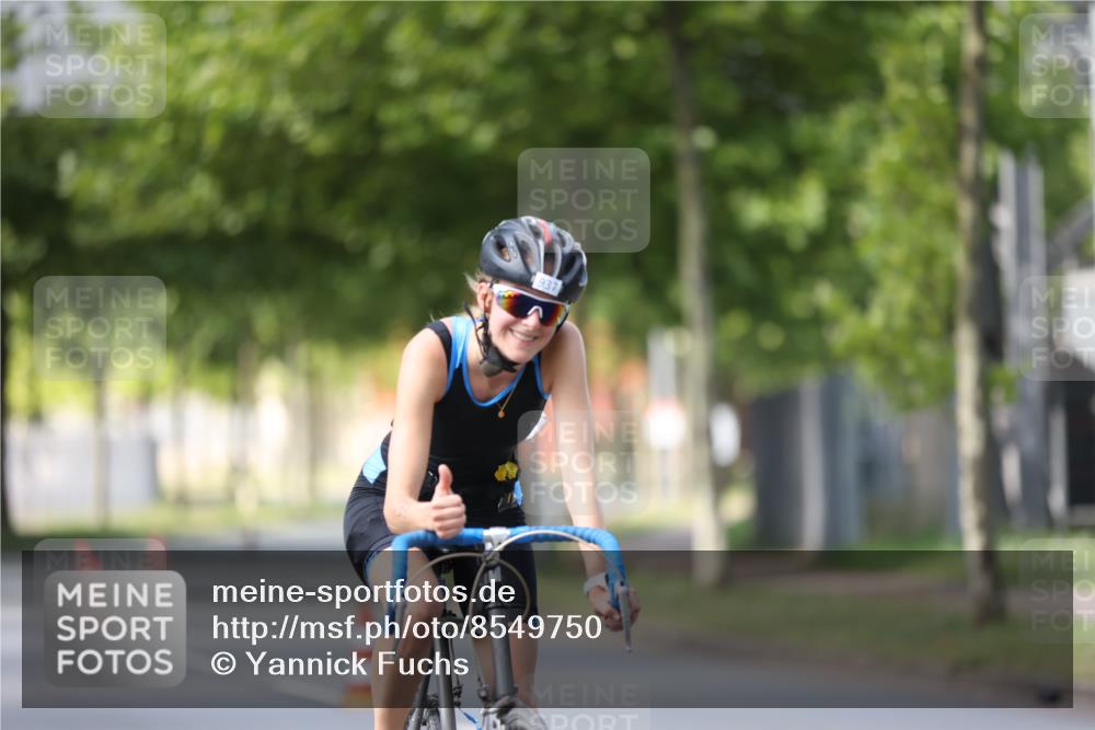 10.08.2025 - GEWOBA Citytriathlon Bremen Yannick Fuchs http://msf.ph/oto/8549750 10.08.2025 13:32:39 Radfahren 937 meine-sportfotos.de
