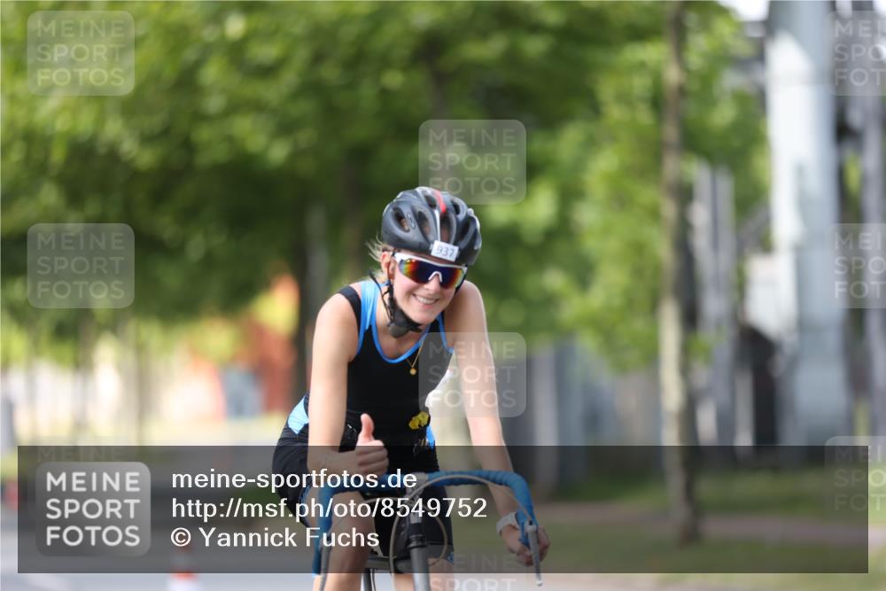 10.08.2025 - GEWOBA Citytriathlon Bremen Yannick Fuchs http://msf.ph/oto/8549752 10.08.2025 13:32:39 Radfahren 937 meine-sportfotos.de
