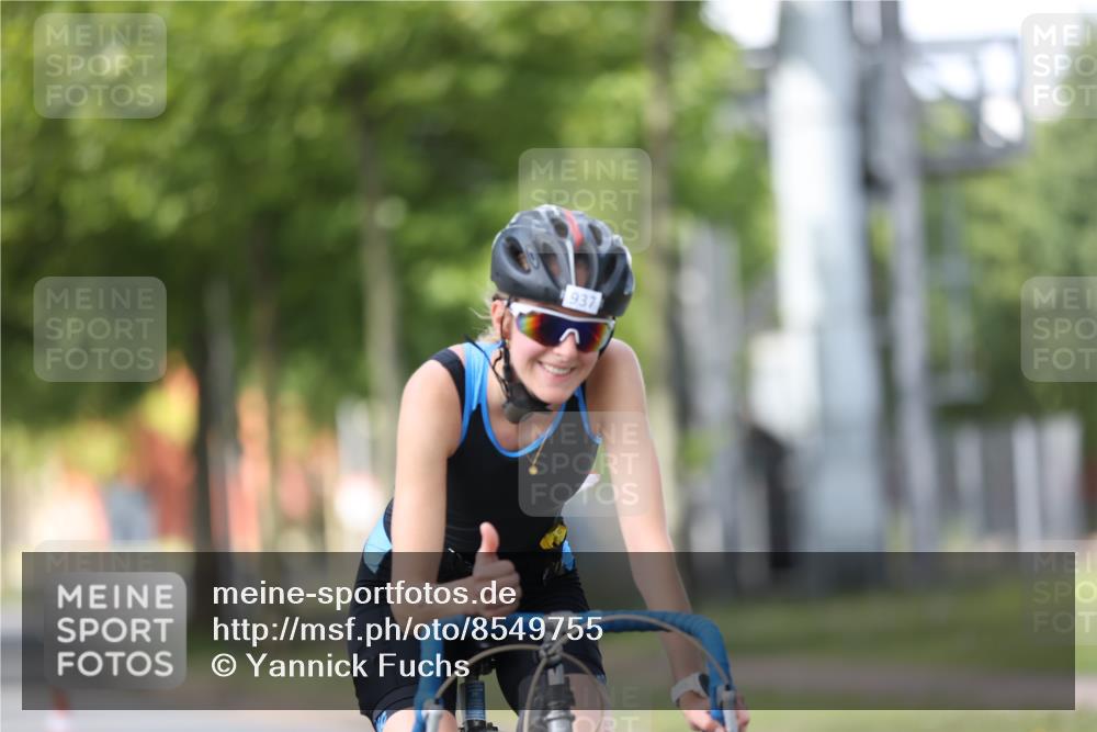10.08.2025 - GEWOBA Citytriathlon Bremen Yannick Fuchs http://msf.ph/oto/8549755 10.08.2025 13:32:39 Radfahren 937 meine-sportfotos.de