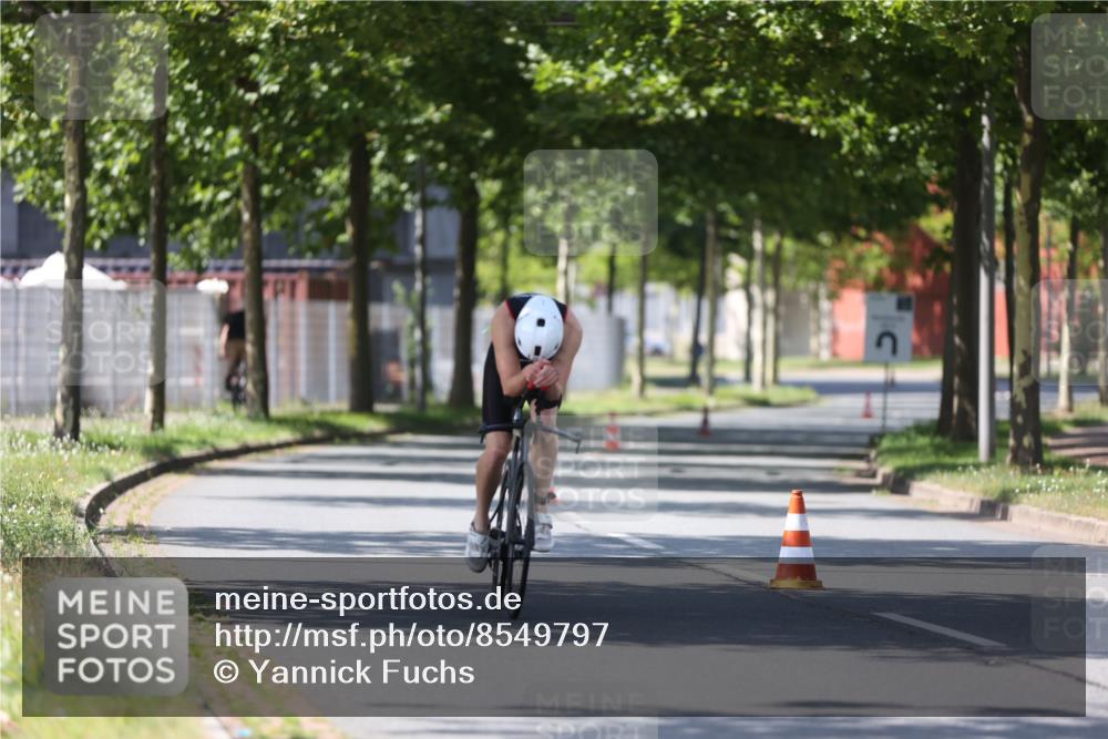 10.08.2025 - GEWOBA Citytriathlon Bremen Yannick Fuchs http://msf.ph/oto/8549797 10.08.2025 14:05:36 Radfahren 11 meine-sportfotos.de