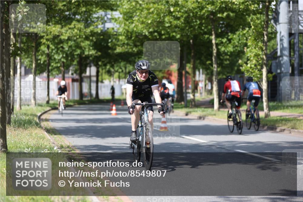 10.08.2025 - GEWOBA Citytriathlon Bremen Yannick Fuchs http://msf.ph/oto/8549807 10.08.2025 12:20:18 Radfahren 565, 570, 596, 631, 720, 782, 784, 844, 892, 920 meine-sportfotos.de