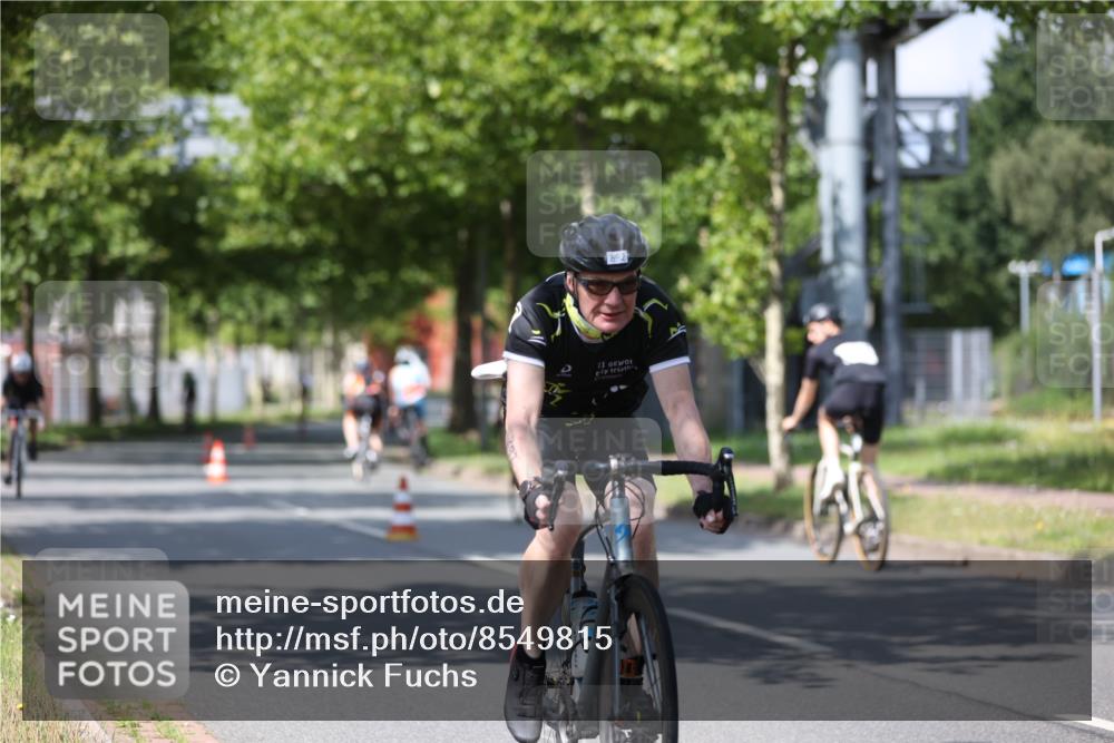 10.08.2025 - GEWOBA Citytriathlon Bremen Yannick Fuchs http://msf.ph/oto/8549815 10.08.2025 12:20:19 Radfahren 565, 570, 596, 631, 720, 782, 784, 844, 892, 920 meine-sportfotos.de