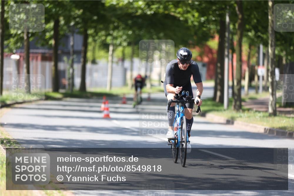 10.08.2025 - GEWOBA Citytriathlon Bremen Yannick Fuchs http://msf.ph/oto/8549818 10.08.2025 14:07:37 Radfahren 89 meine-sportfotos.de