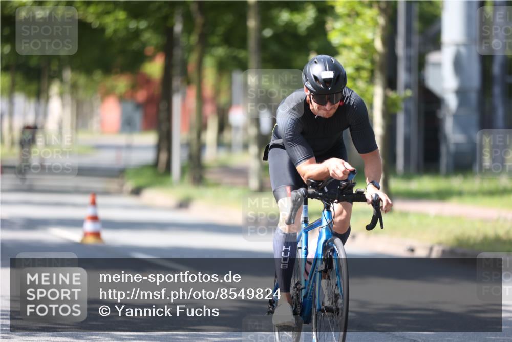 10.08.2025 - GEWOBA Citytriathlon Bremen Yannick Fuchs http://msf.ph/oto/8549824 10.08.2025 14:07:37 Radfahren 89 meine-sportfotos.de