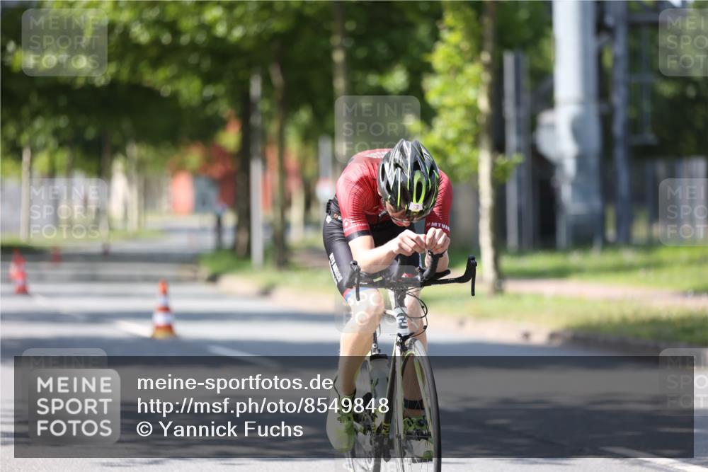 10.08.2025 - GEWOBA Citytriathlon Bremen Yannick Fuchs http://msf.ph/oto/8549848 10.08.2025 14:08:21 Radfahren 3 meine-sportfotos.de