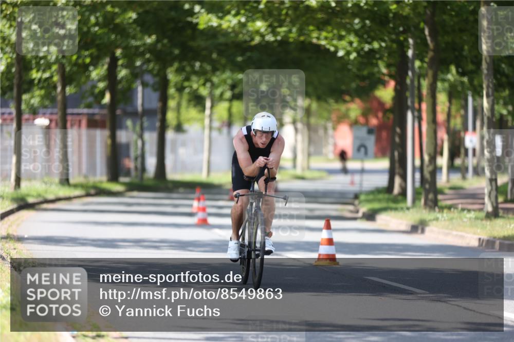 10.08.2025 - GEWOBA Citytriathlon Bremen Yannick Fuchs http://msf.ph/oto/8549863 10.08.2025 14:08:58 Radfahren 165 meine-sportfotos.de