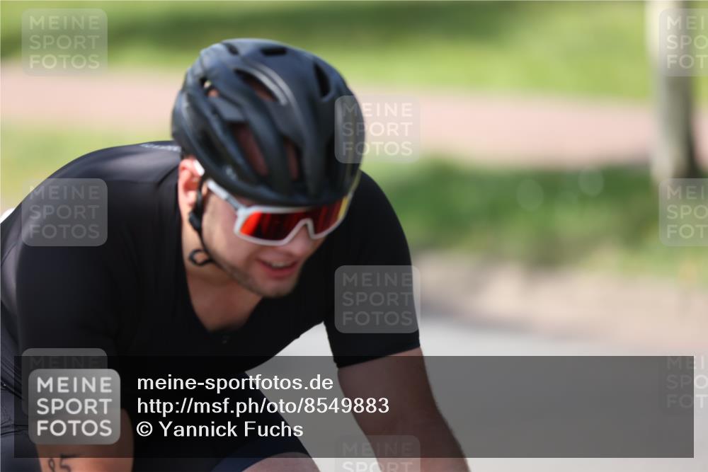10.08.2025 - GEWOBA Citytriathlon Bremen Yannick Fuchs http://msf.ph/oto/8549883 10.08.2025 14:09:11 Radfahren 85, 165 meine-sportfotos.de