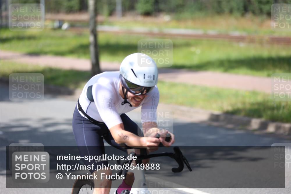 10.08.2025 - GEWOBA Citytriathlon Bremen Yannick Fuchs http://msf.ph/oto/8549888 10.08.2025 14:09:37 Radfahren 49 meine-sportfotos.de