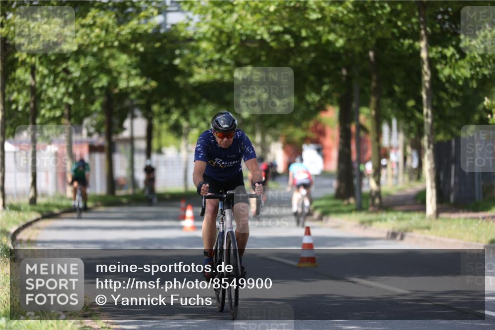 10.08.2025 - GEWOBA Citytriathlon Bremen Yannick Fuchs http://msf.ph/oto/8549900 10.08.2025 12:20:37 Radfahren 563, 596, 631, 734, 829, 900, 940 meine-sportfotos.de