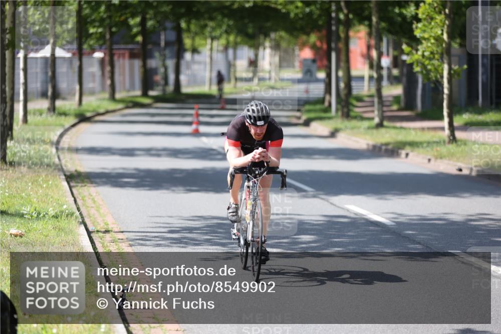 10.08.2025 - GEWOBA Citytriathlon Bremen Yannick Fuchs http://msf.ph/oto/8549902 10.08.2025 14:09:58 Radfahren 159, 167 meine-sportfotos.de