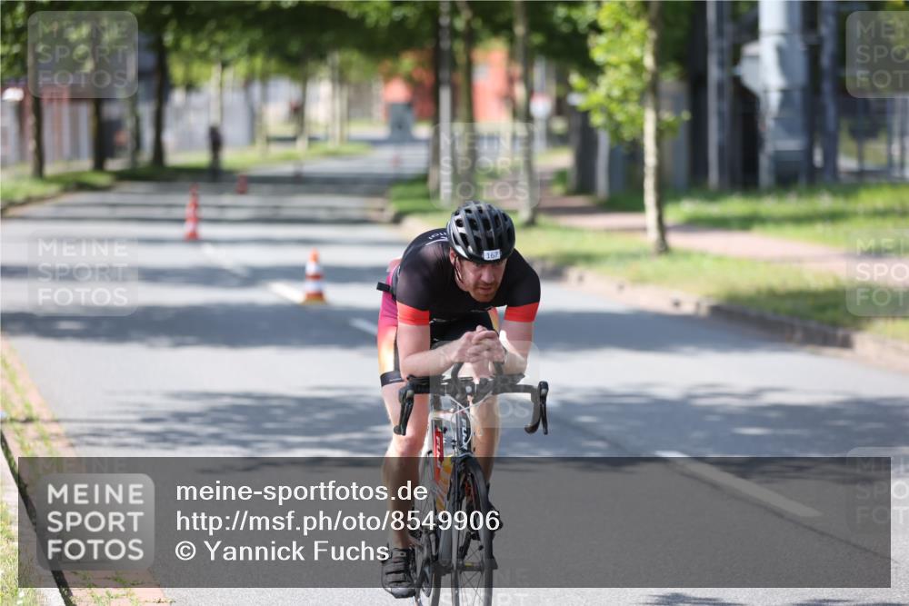 10.08.2025 - GEWOBA Citytriathlon Bremen Yannick Fuchs http://msf.ph/oto/8549906 10.08.2025 14:09:58 Radfahren 159, 167 meine-sportfotos.de