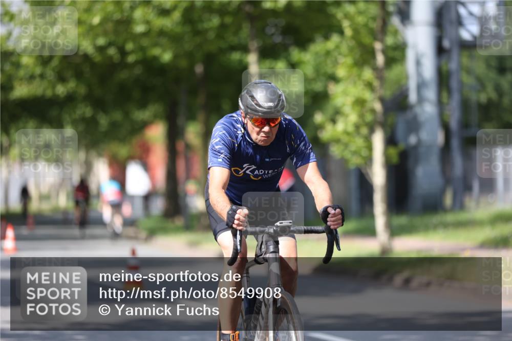 10.08.2025 - GEWOBA Citytriathlon Bremen Yannick Fuchs http://msf.ph/oto/8549908 10.08.2025 12:20:38 Radfahren 563, 596, 631, 734, 829, 900, 940 meine-sportfotos.de