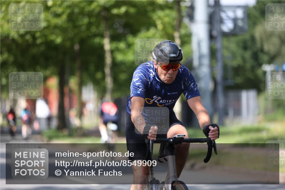 10.08.2025 - GEWOBA Citytriathlon Bremen Yannick Fuchs http://msf.ph/oto/8549909 10.08.2025 12:20:38 Radfahren 563, 596, 631, 734, 829, 900, 940 meine-sportfotos.de