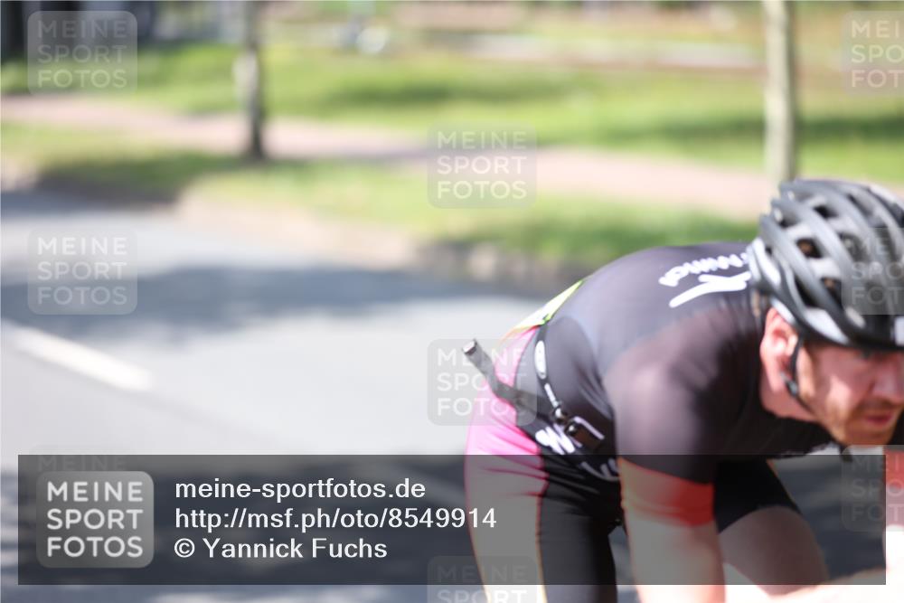 10.08.2025 - GEWOBA Citytriathlon Bremen Yannick Fuchs http://msf.ph/oto/8549914 10.08.2025 14:09:59 Radfahren 159, 167 meine-sportfotos.de