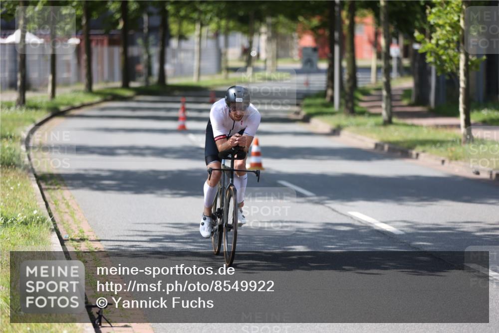 10.08.2025 - GEWOBA Citytriathlon Bremen Yannick Fuchs http://msf.ph/oto/8549922 10.08.2025 14:10:05 Radfahren 159, 167 meine-sportfotos.de