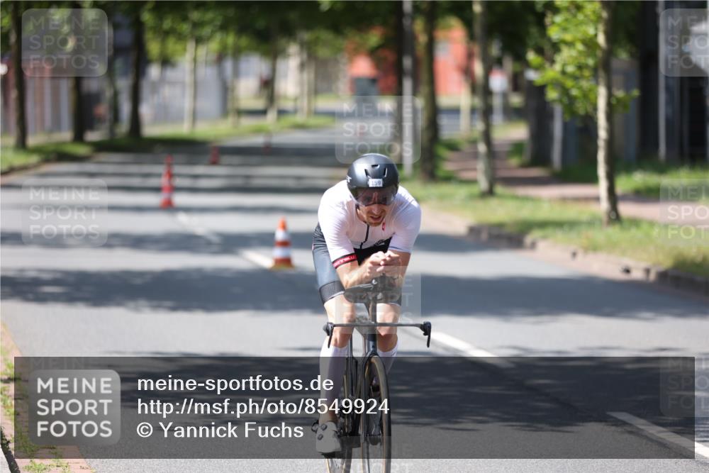 10.08.2025 - GEWOBA Citytriathlon Bremen Yannick Fuchs http://msf.ph/oto/8549924 10.08.2025 14:10:05 Radfahren 159, 167 meine-sportfotos.de