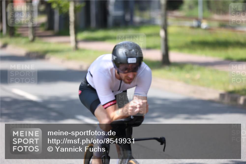 10.08.2025 - GEWOBA Citytriathlon Bremen Yannick Fuchs http://msf.ph/oto/8549931 10.08.2025 14:10:06 Radfahren 159, 167 meine-sportfotos.de
