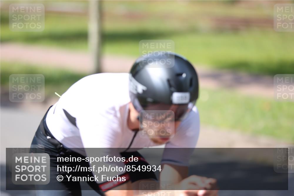 10.08.2025 - GEWOBA Citytriathlon Bremen Yannick Fuchs http://msf.ph/oto/8549934 10.08.2025 14:10:06 Radfahren 159, 167 meine-sportfotos.de