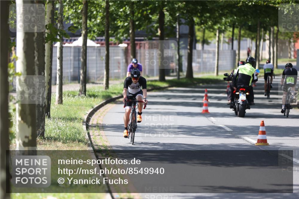 10.08.2025 - GEWOBA Citytriathlon Bremen Yannick Fuchs http://msf.ph/oto/8549940 10.08.2025 14:11:28 Radfahren 70, 161 meine-sportfotos.de