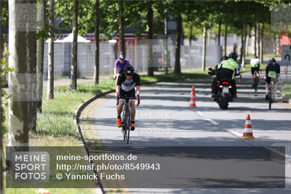 10.08.2025 - GEWOBA Citytriathlon Bremen Yannick Fuchs http://msf.ph/oto/8549943 10.08.2025 14:11:28 Radfahren 70, 161 meine-sportfotos.de