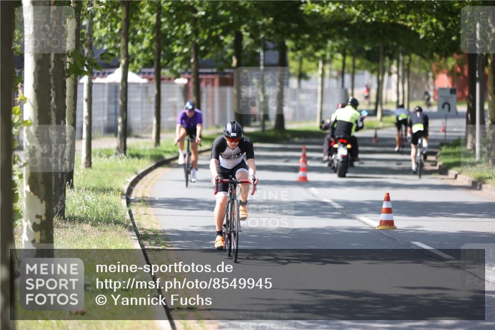 10.08.2025 - GEWOBA Citytriathlon Bremen Yannick Fuchs http://msf.ph/oto/8549945 10.08.2025 14:11:28 Radfahren 70, 161 meine-sportfotos.de
