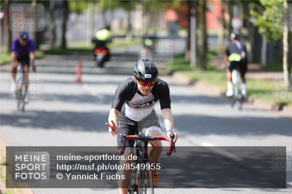 10.08.2025 - GEWOBA Citytriathlon Bremen Yannick Fuchs http://msf.ph/oto/8549955 10.08.2025 14:11:30 Radfahren 70, 161 meine-sportfotos.de