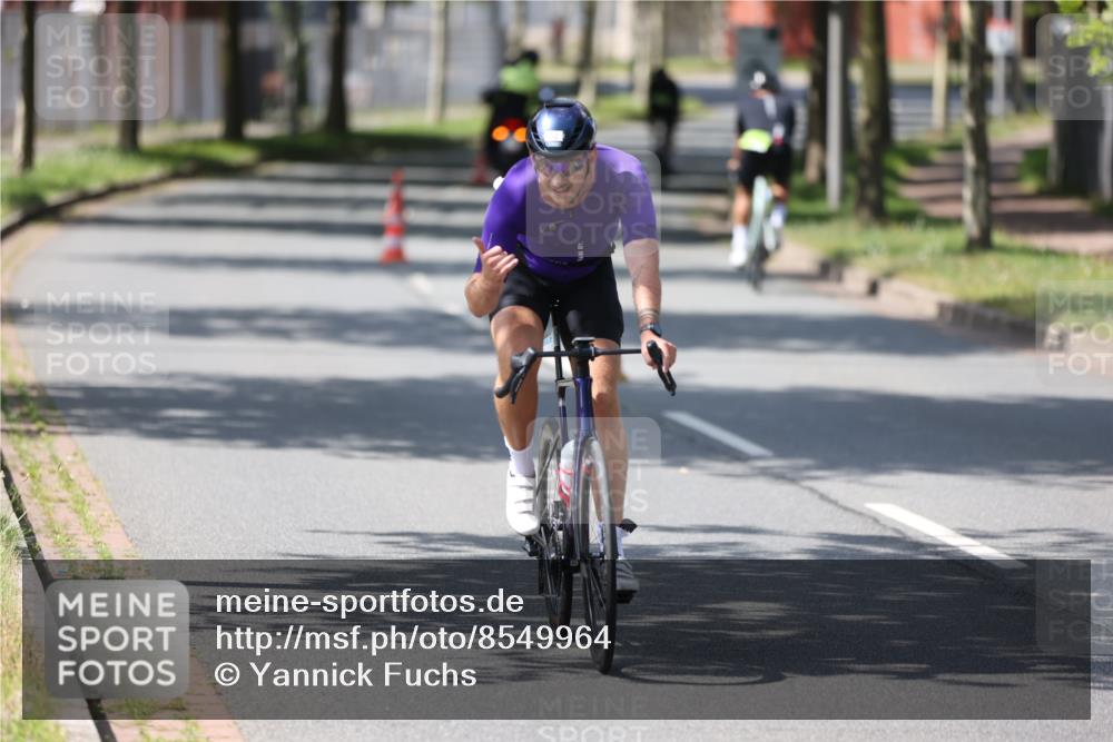 10.08.2025 - GEWOBA Citytriathlon Bremen Yannick Fuchs http://msf.ph/oto/8549964 10.08.2025 14:11:31 Radfahren 70, 161 meine-sportfotos.de