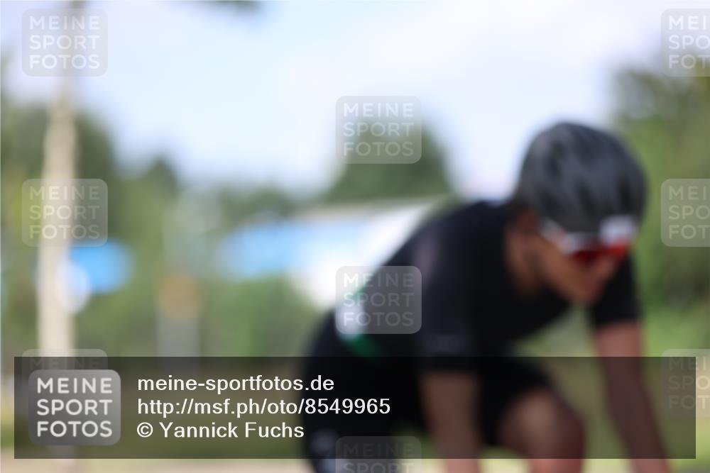 10.08.2025 - GEWOBA Citytriathlon Bremen Yannick Fuchs http://msf.ph/oto/8549965 10.08.2025 12:20:47 Radfahren 563, 734, 772, 795, 829, 899, 900, 940, 1001 meine-sportfotos.de
