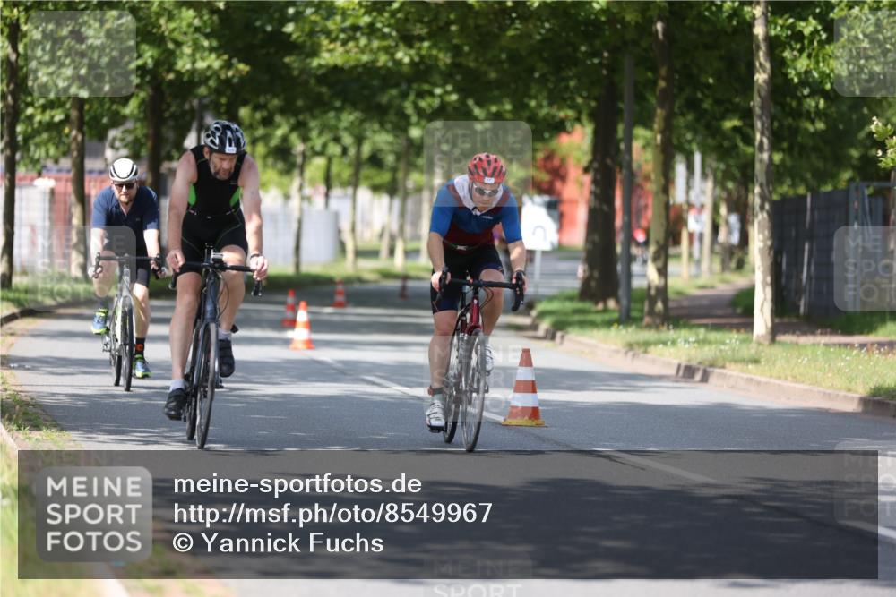10.08.2025 - GEWOBA Citytriathlon Bremen Yannick Fuchs http://msf.ph/oto/8549967 10.08.2025 12:20:51 Radfahren 701, 772, 795, 829, 899, 940, 1001 meine-sportfotos.de