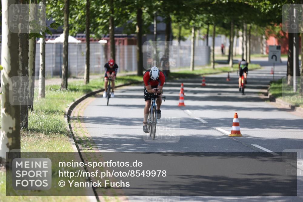 10.08.2025 - GEWOBA Citytriathlon Bremen Yannick Fuchs http://msf.ph/oto/8549978 10.08.2025 14:11:53 Radfahren 12, 156, 168 meine-sportfotos.de